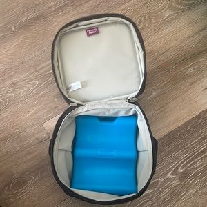 Cooler travel bag for breastmilk or other never used